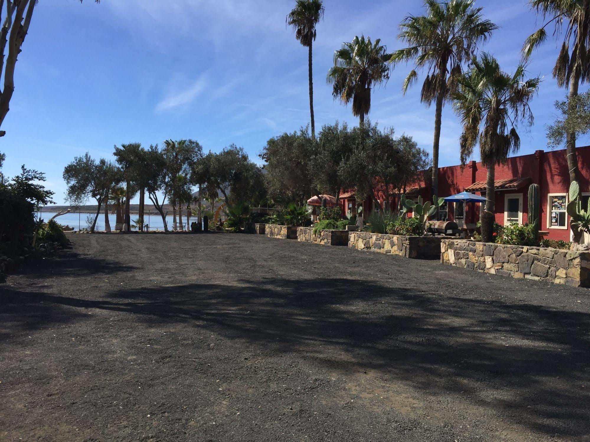 Old Mill Hotel San Quintin Экстерьер фото