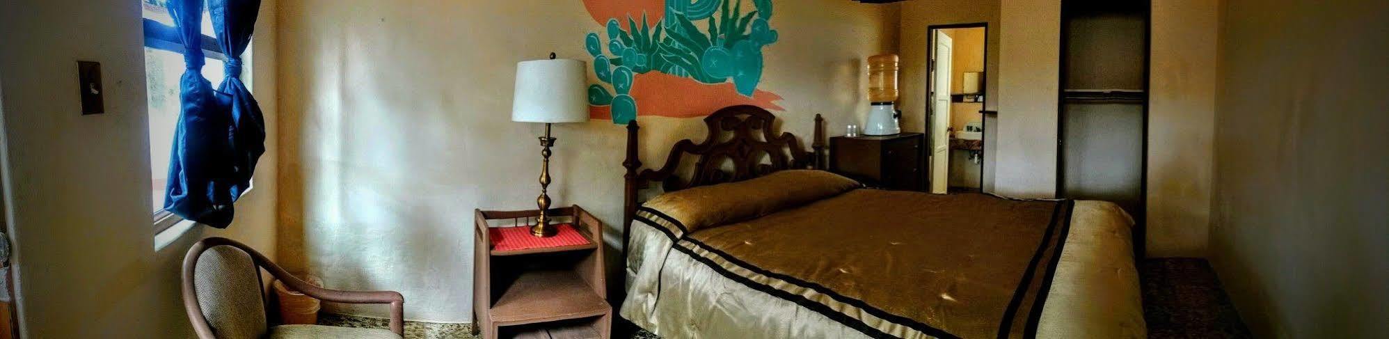 Old Mill Hotel San Quintin Экстерьер фото