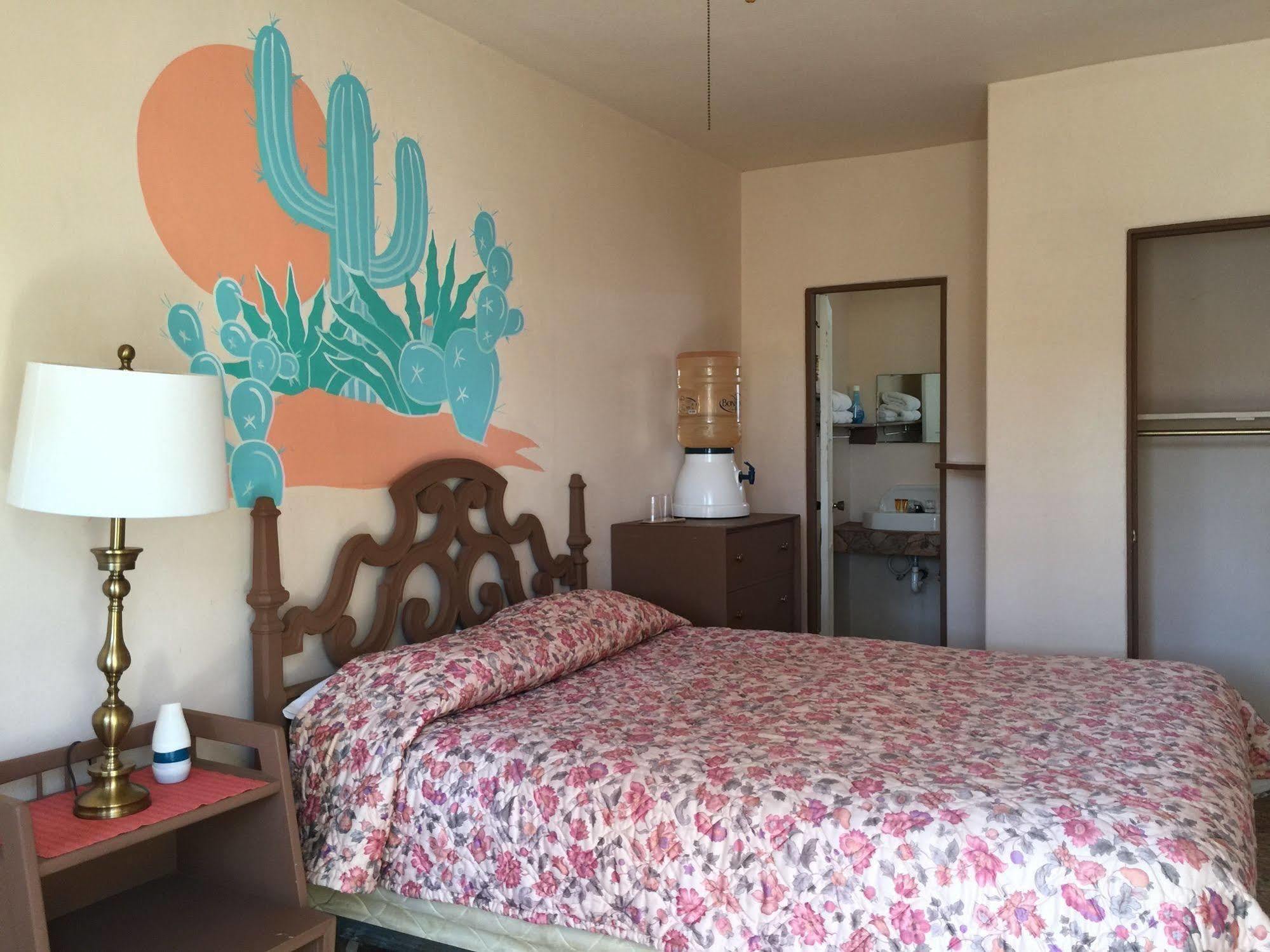 Old Mill Hotel San Quintin Экстерьер фото