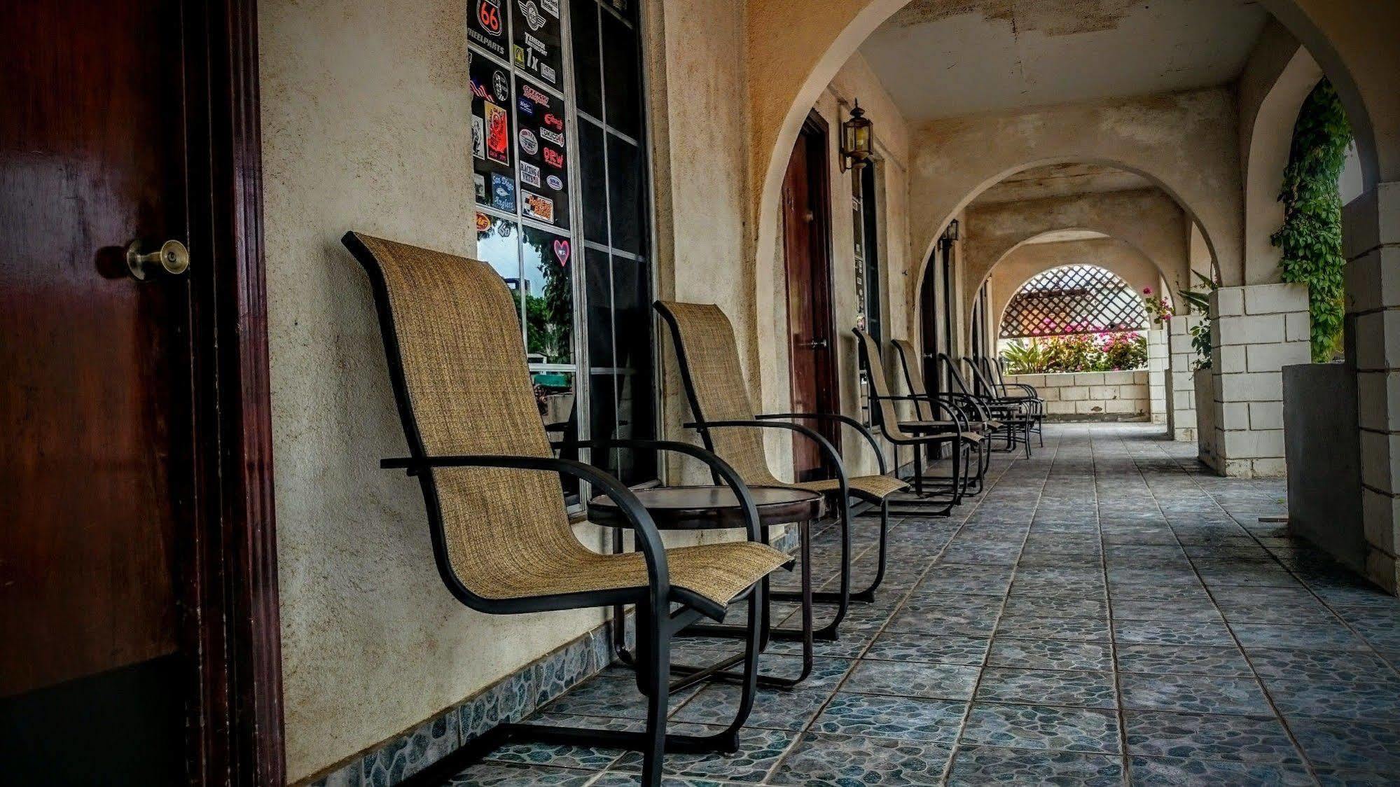 Old Mill Hotel San Quintin Экстерьер фото